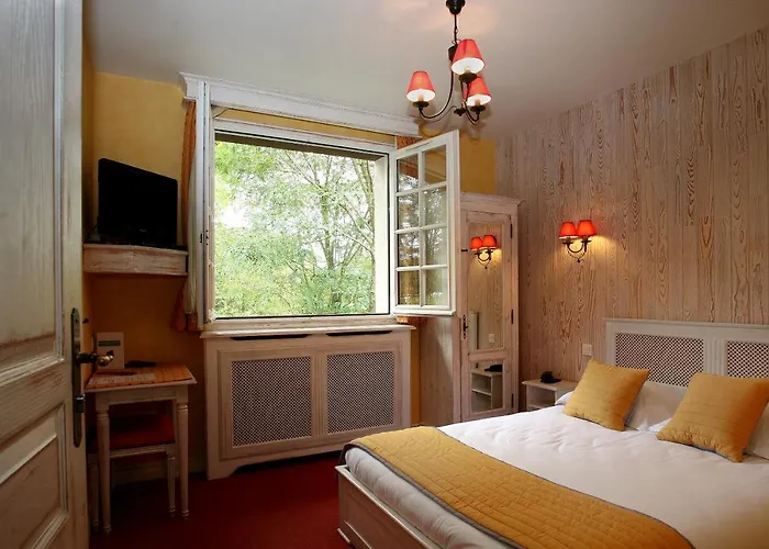 Hotel La Grande Bruyere 2*